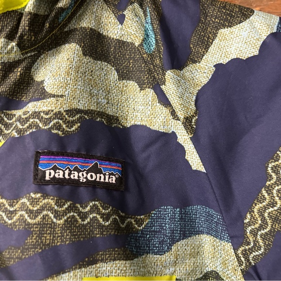NWT Patagonia Reversible Puff-Ball Jacket Blue camo 6-12 Months - Picture 3 of 9
